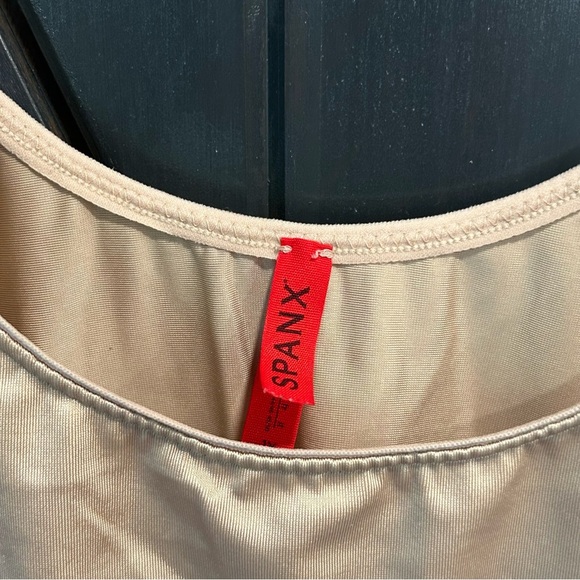 Spanx Slimplicity Cami Tank Top Scoop Neck Slimming Shapewear Nude Women’s 1X - Picture 4 of 4